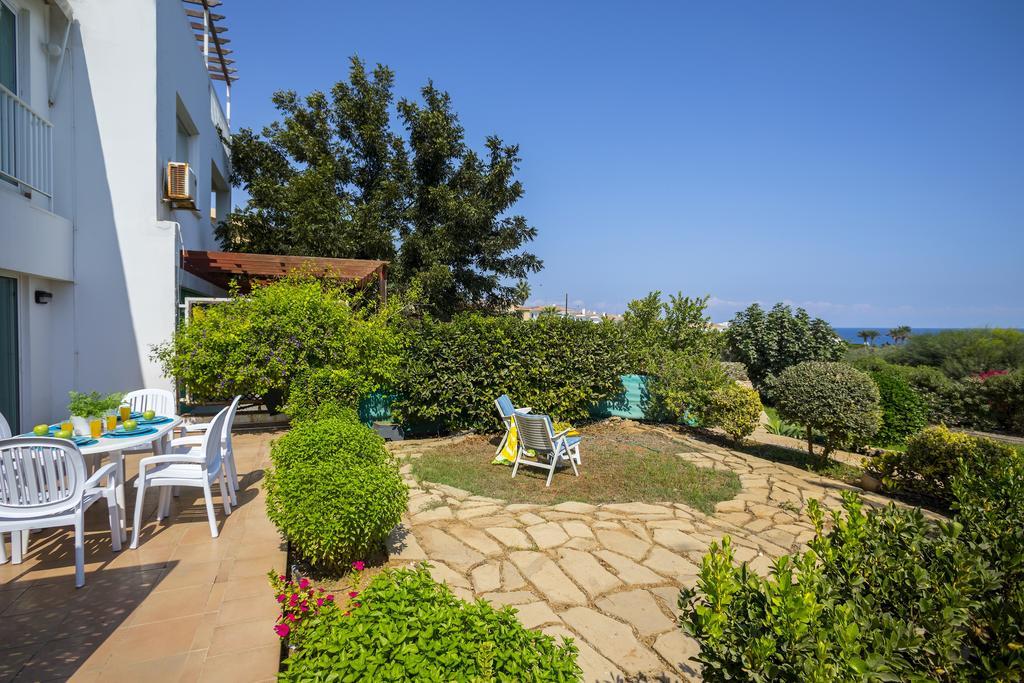 Protaras Beachfront Sirina Lina Suite 파라림니 외부 사진