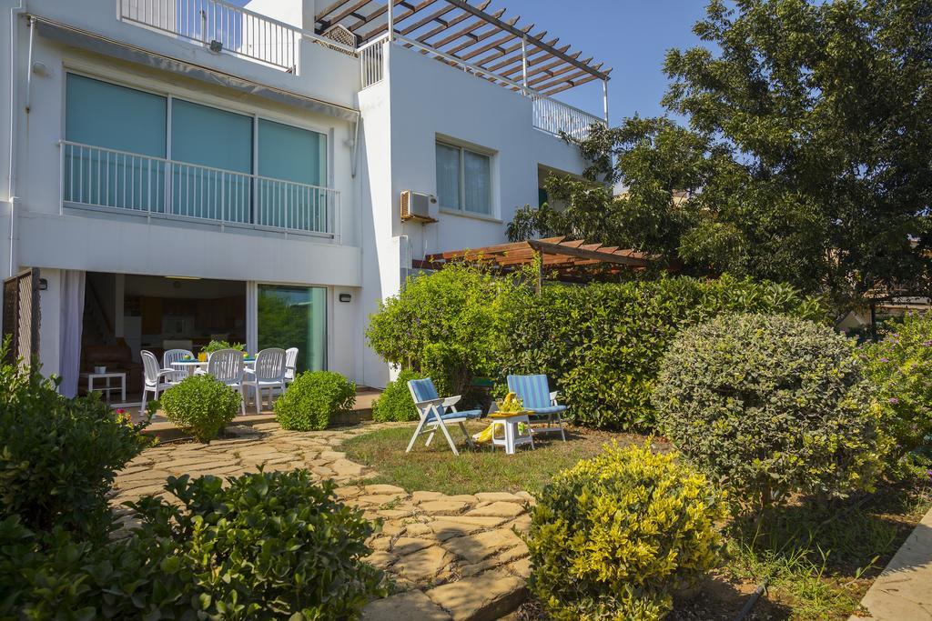 Protaras Beachfront Sirina Lina Suite 파라림니 외부 사진